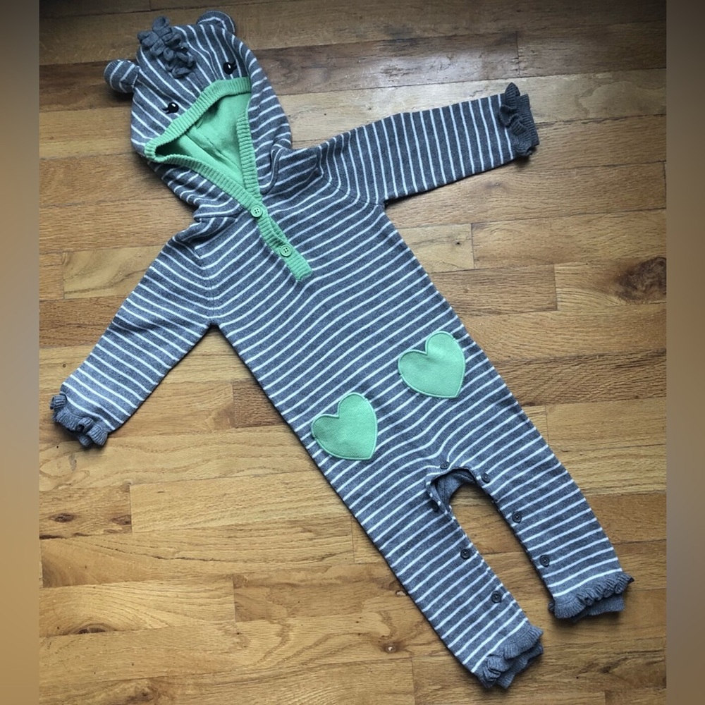 Crazy 8 NWT zebra hooded sweater romper